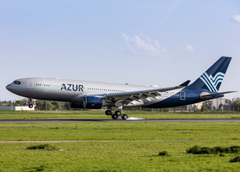 airbus a330-200 aigle azur zi